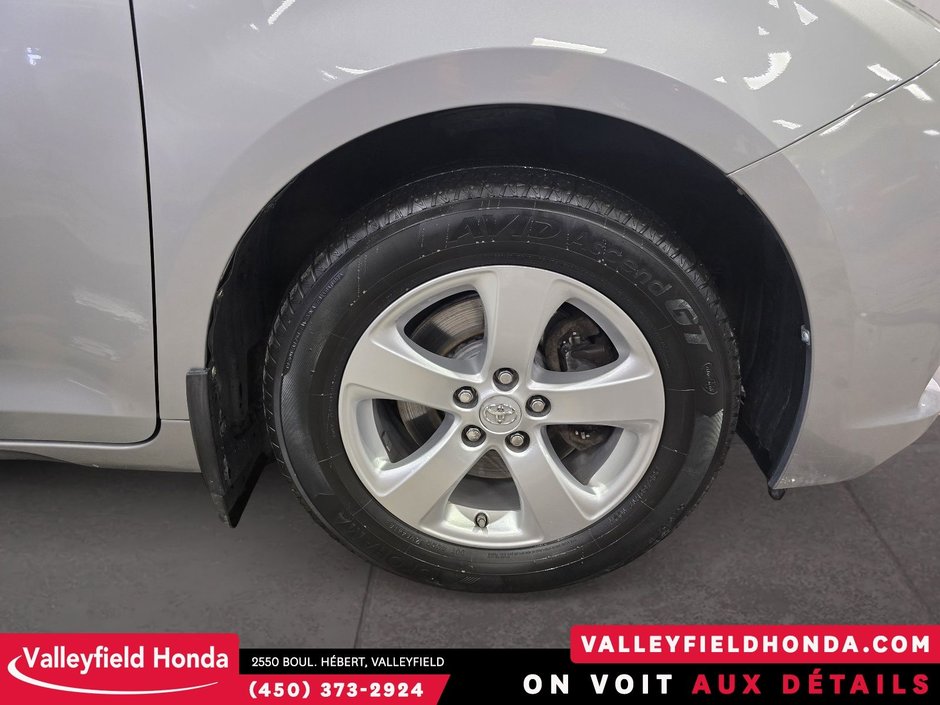 Toyota Sienna  2015-11