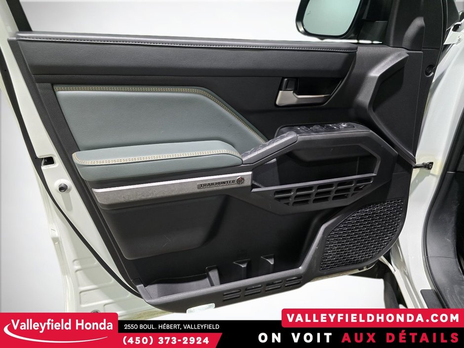 2025 Toyota Tacoma Trailhunter Hybrid OFF ROAD-23