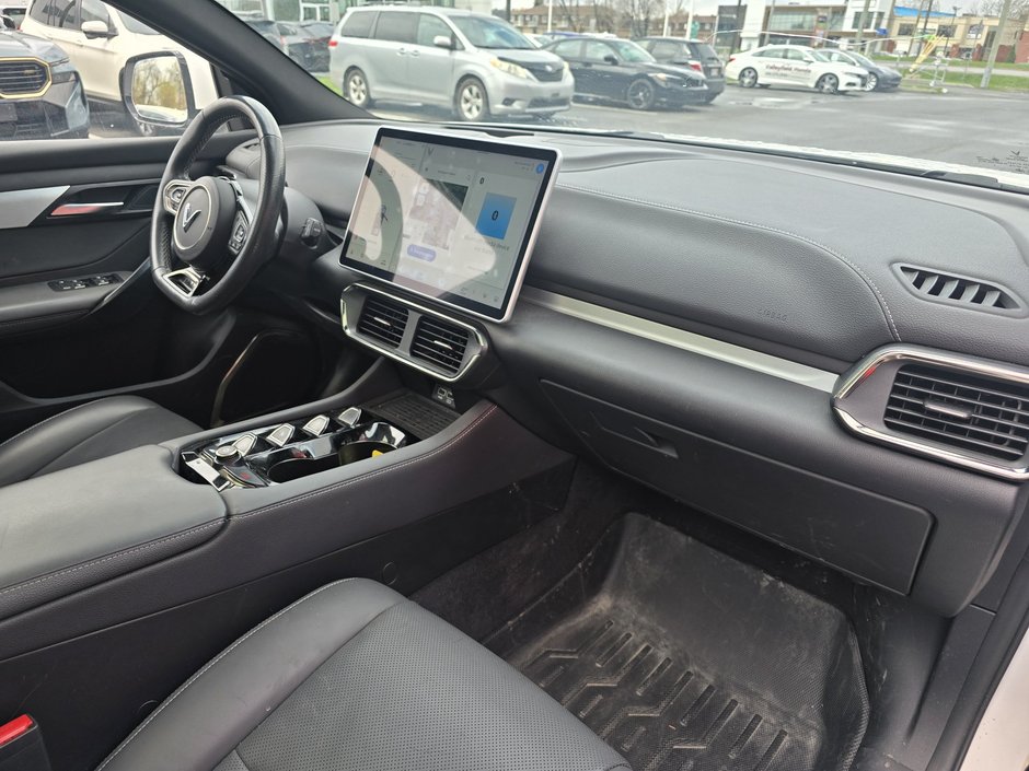 VinFast VF 8 Plus TOUT ÉQUIPÉ! 2023-1