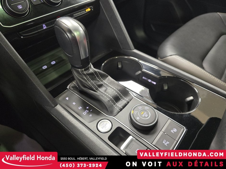 2023 Volkswagen Atlas Cross Sport Execline IMPECCABLE !-24