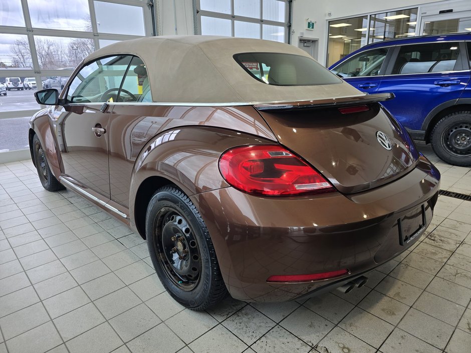 Volkswagen Beetle Convertible  2016-3