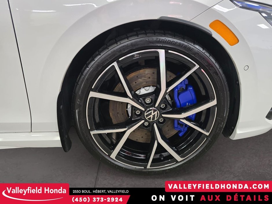 2023 Volkswagen Golf R-11