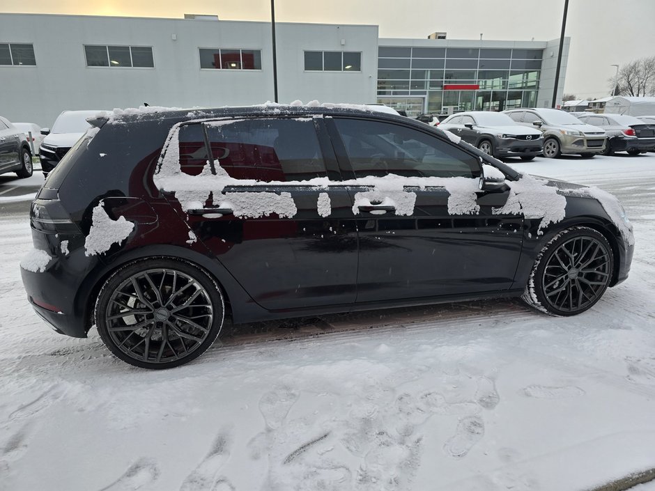 Volkswagen Golf  2019-6