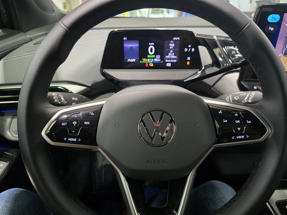 Volkswagen ID.4 Pro S AWD CUIR SIÈGES / VOLANT CHAUFFANTS CARPLAY 2023-6