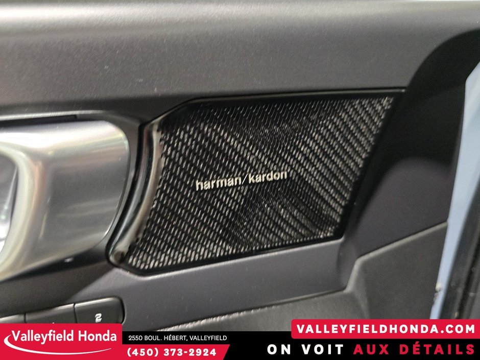 Volvo C40 Recharge Pure Electric Ultimate - CONDITION A1 2022-17