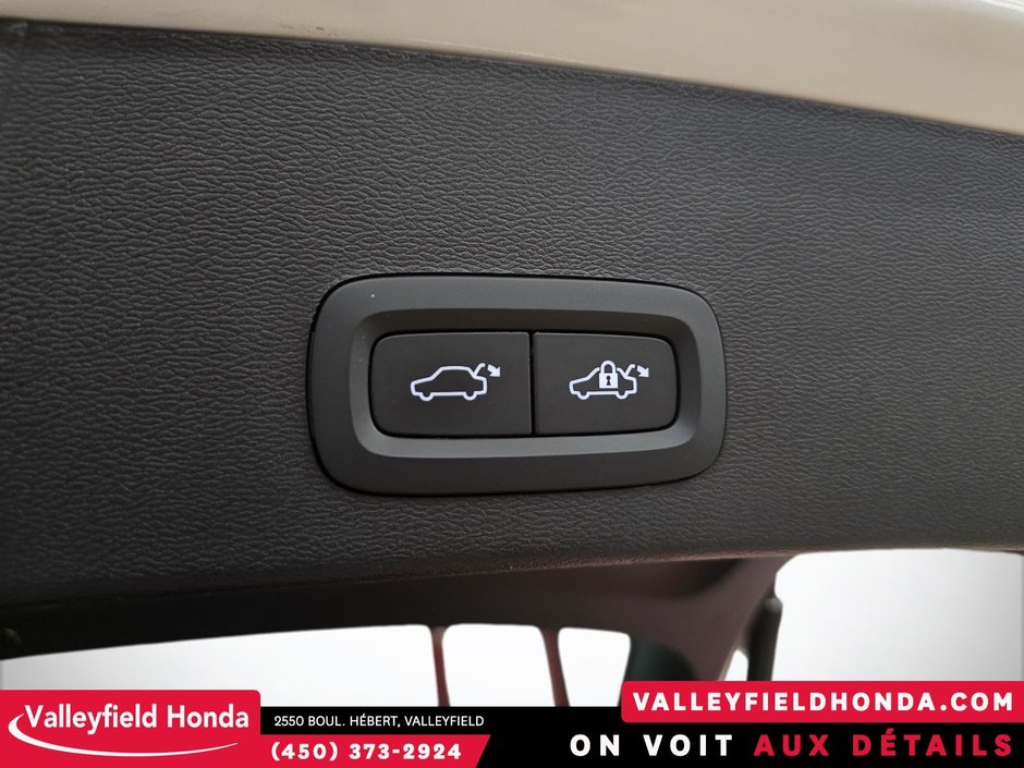 2024 Volvo XC40 Recharge Pure Electric Ultimate ULTRA TWIN AWD 402HP-11