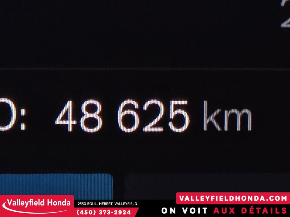 2023 Volvo XC40 Ultimate Dark Theme-25