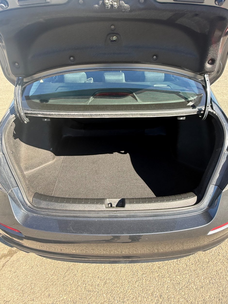 2023 Honda Civic Sedan EX-B-10