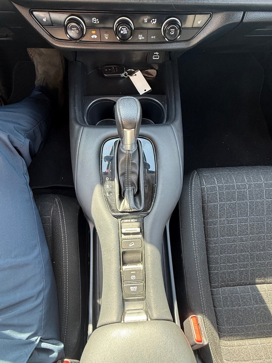 2024 Honda HR-V LX-B-11