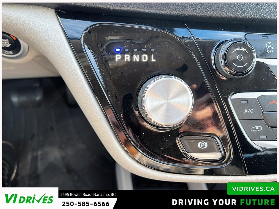 2021 Chrysler Grand Caravan SXT-13