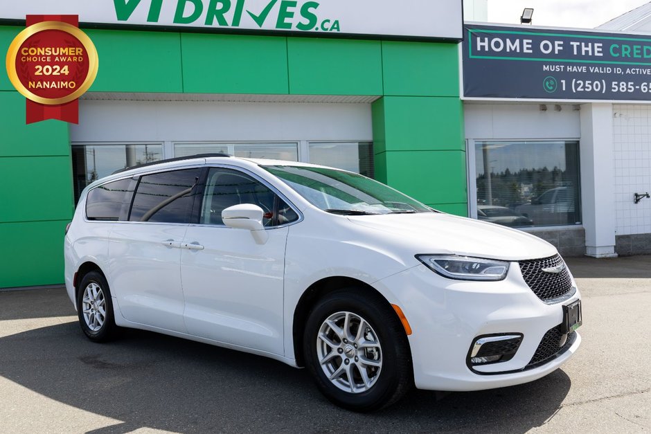 2022 Chrysler Pacifica Touring L-11