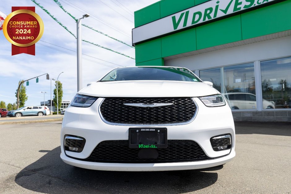 2022 Chrysler Pacifica Touring L-2