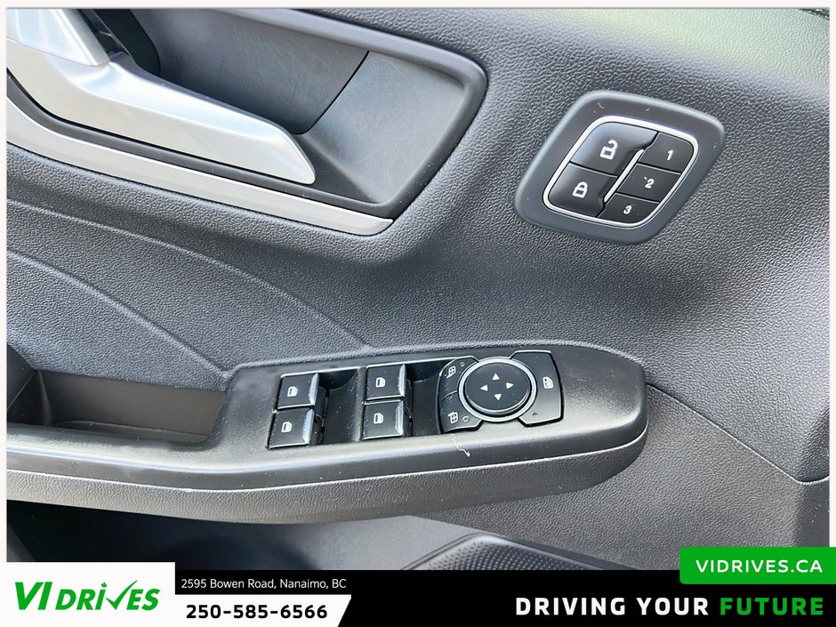 2023 Ford Escape Platinum-9