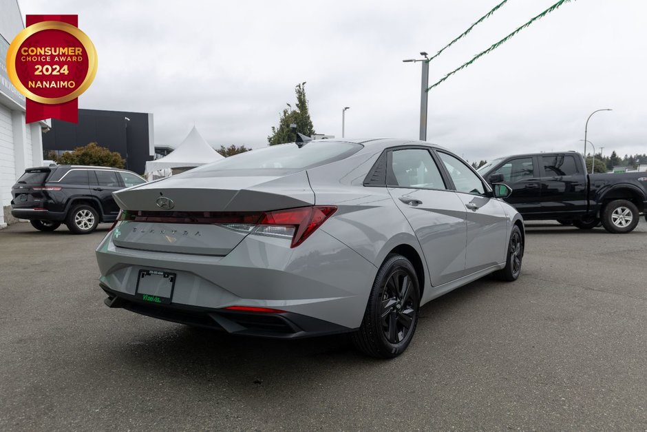 2022 Hyundai Elantra Preferred-8