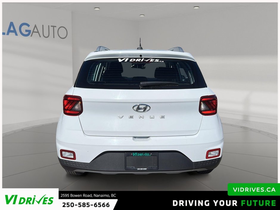 2024 Hyundai Venue Preferred-2