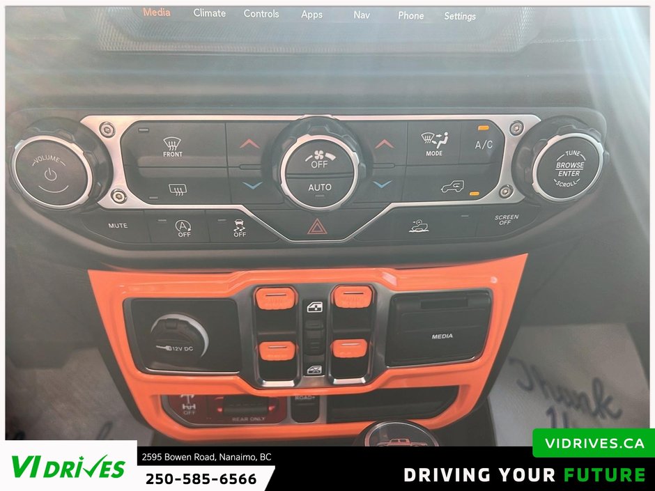 2023 Jeep Gladiator Mojave-16