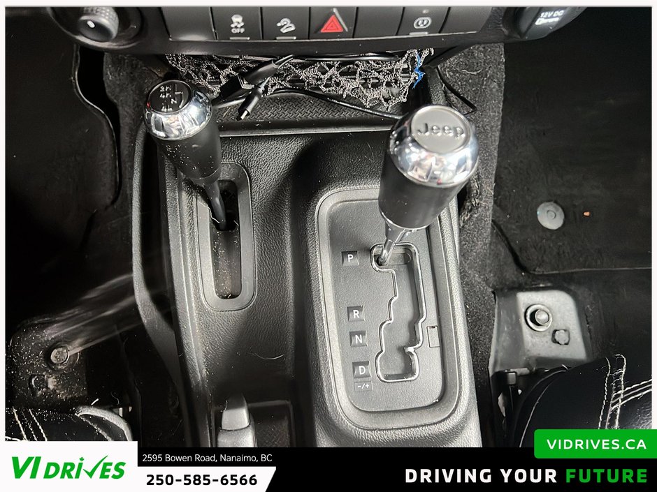 2017 Jeep Wrangler Unlimited Sahara-15