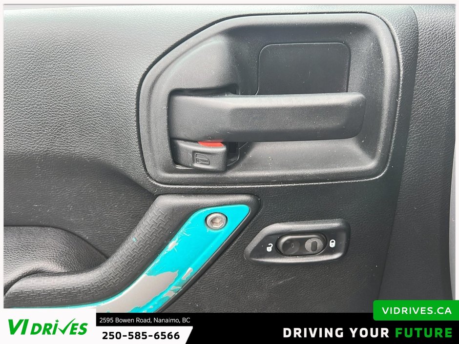 2017 Jeep Wrangler Unlimited Sahara-11