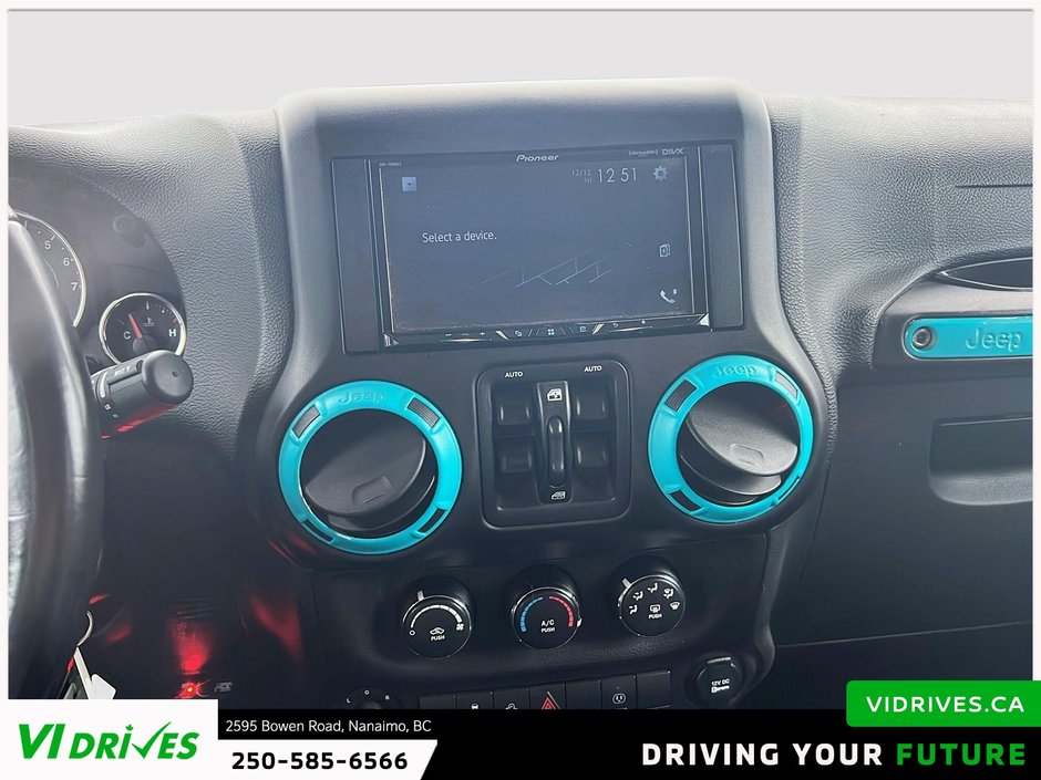 2017 Jeep Wrangler Unlimited Sahara-14