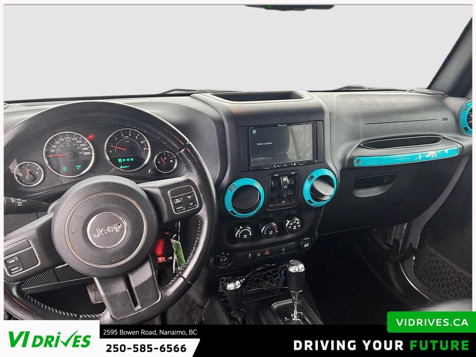 2017 Jeep Wrangler Unlimited Sahara-10