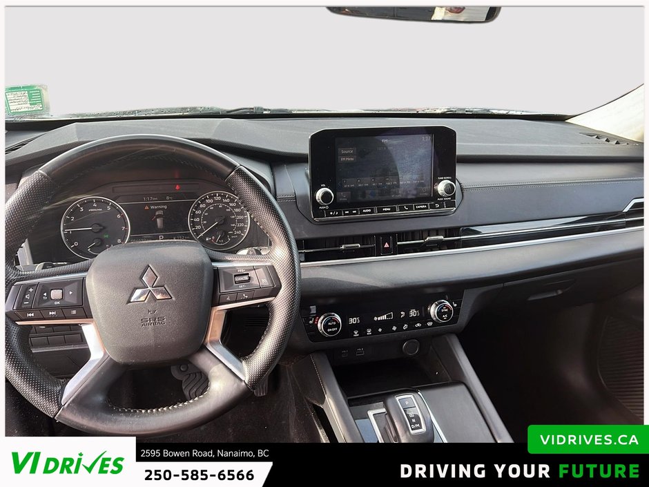 2024 Mitsubishi Outlander ES-7