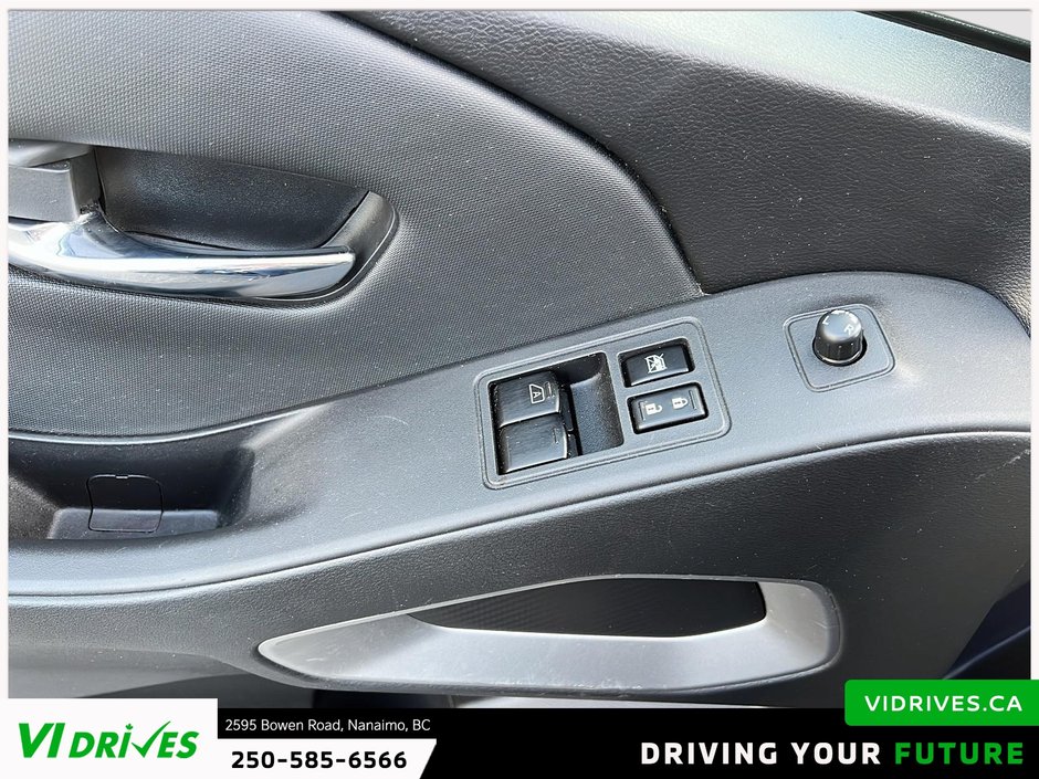 2022 Nissan Frontier SV-8