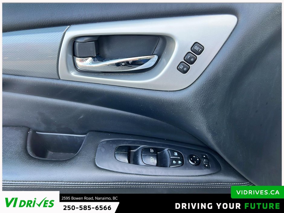 2020 Nissan Pathfinder SL Premium-8