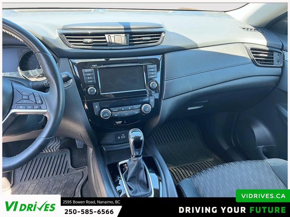 2018 Nissan Rogue SV-8