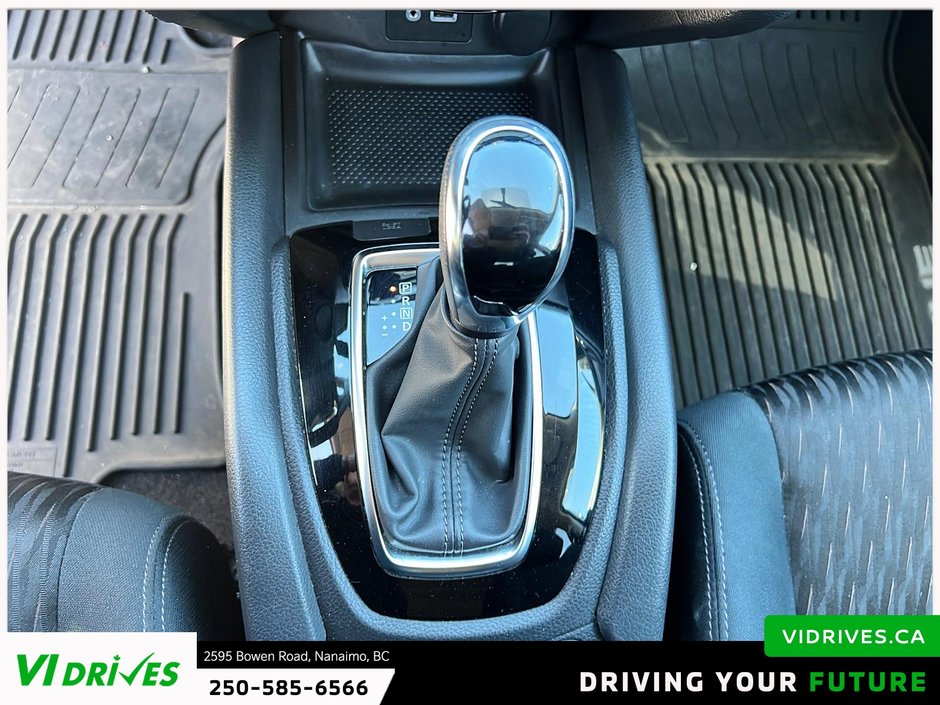 2018 Nissan Rogue SV-13