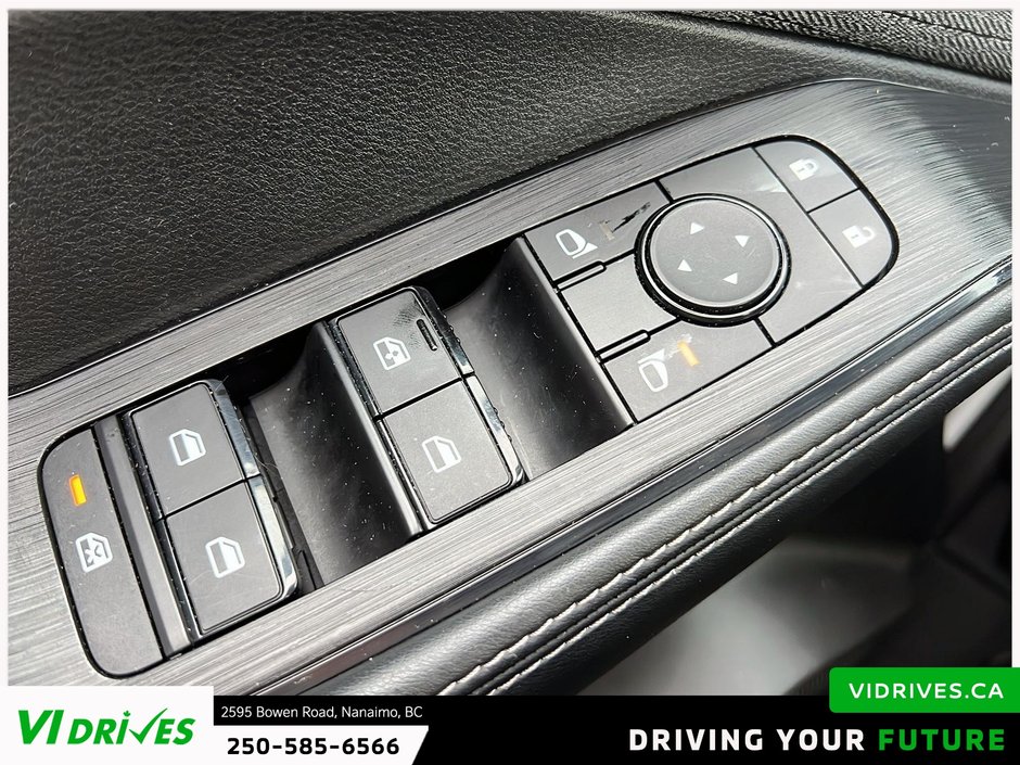 2023 Nissan Rogue SV Moonroof-9