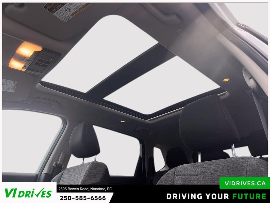 2023 Nissan Rogue SV Moonroof-15