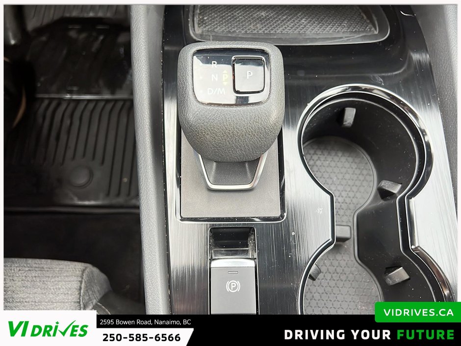 2023 Nissan Rogue SV Moonroof-13