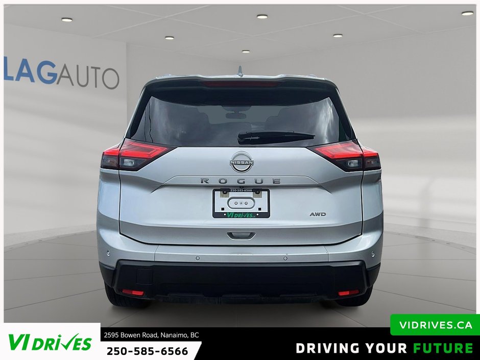 2025 Nissan Rogue SV Moonroof-2