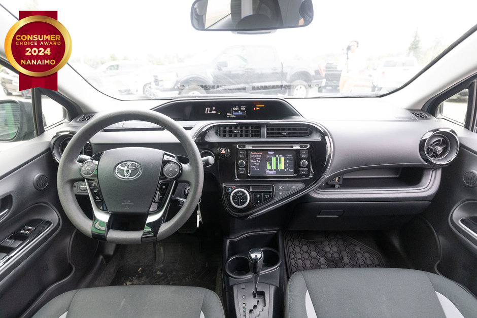 2018 Toyota Prius C BASE-11