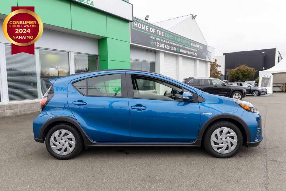 2018 Toyota Prius C BASE-9