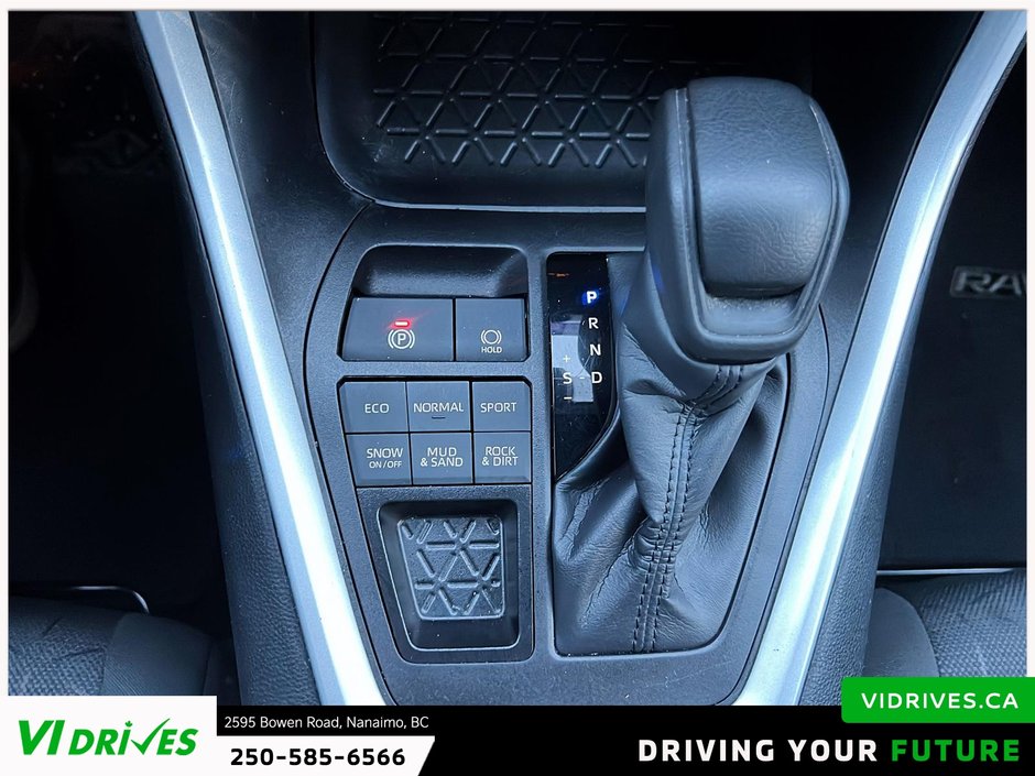 2024 Toyota RAV4 LE-13