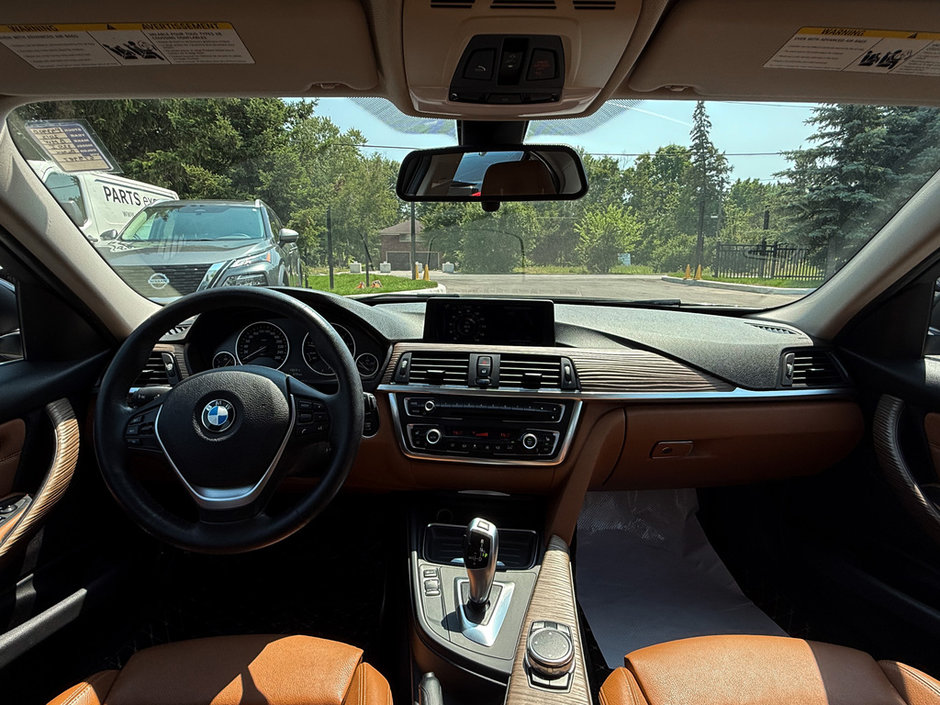 2015 BMW 3 Series 320i xDrive-16