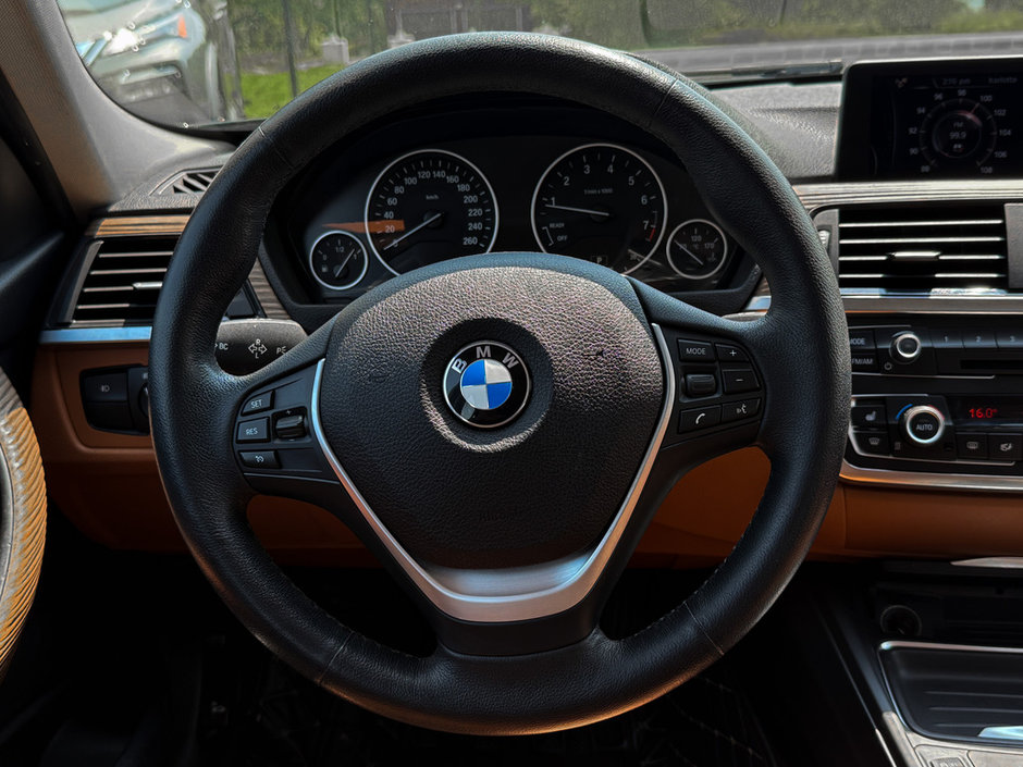 2015 BMW 3 Series 320i xDrive-17