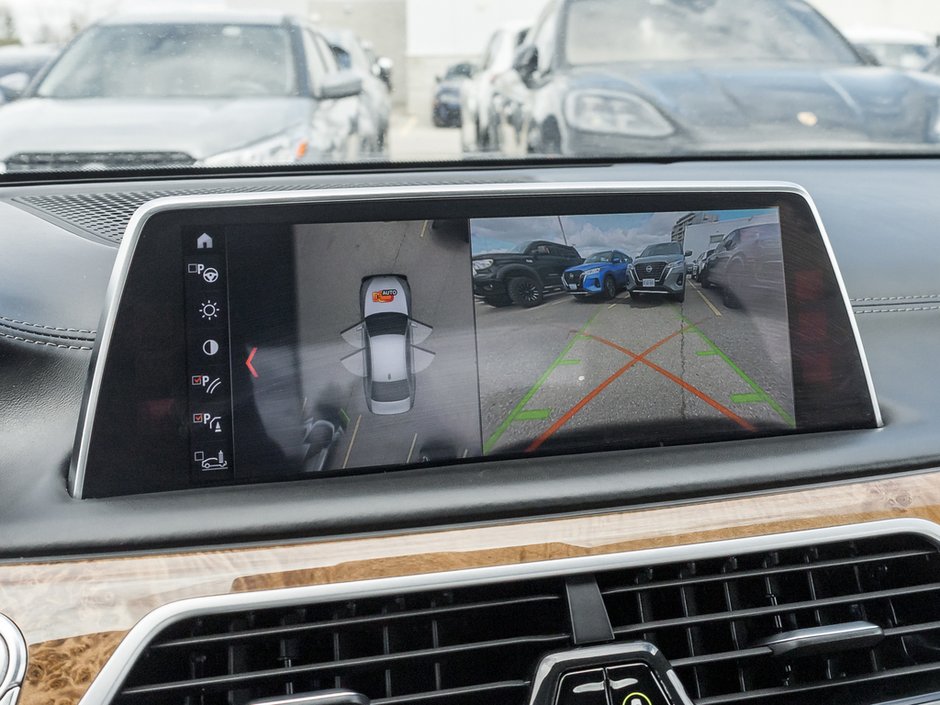 2019 BMW 7 Series 750i xDrive-17