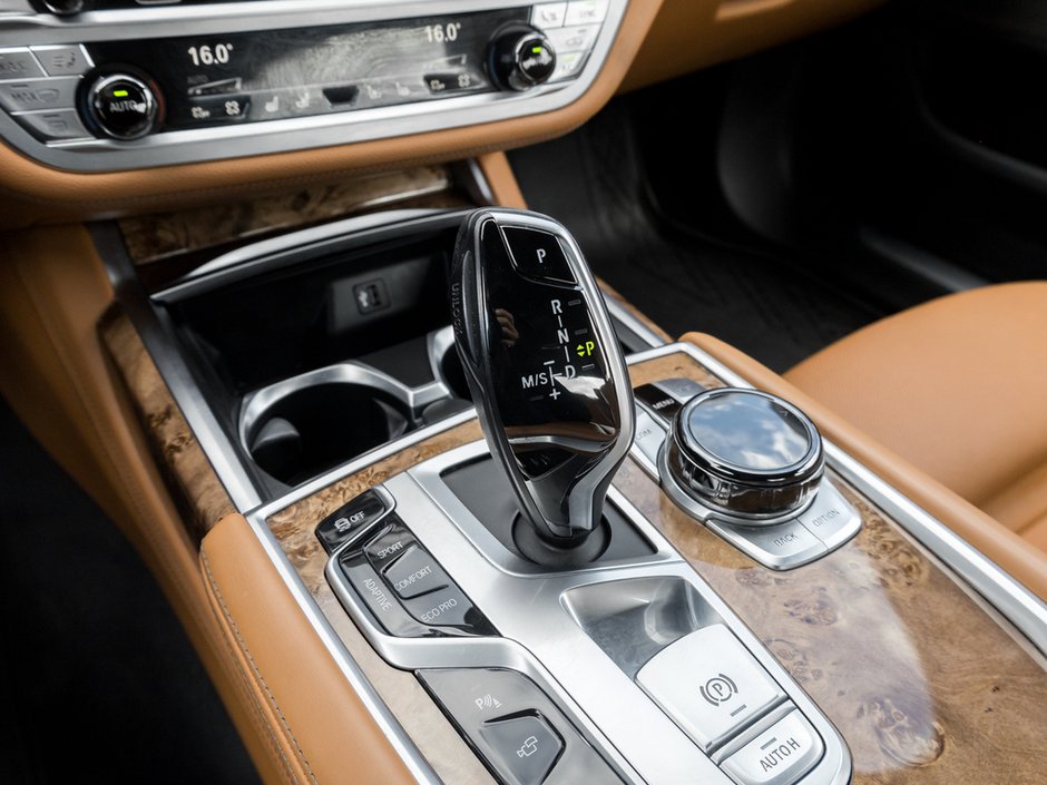 2019 BMW 7 Series 750i xDrive-21