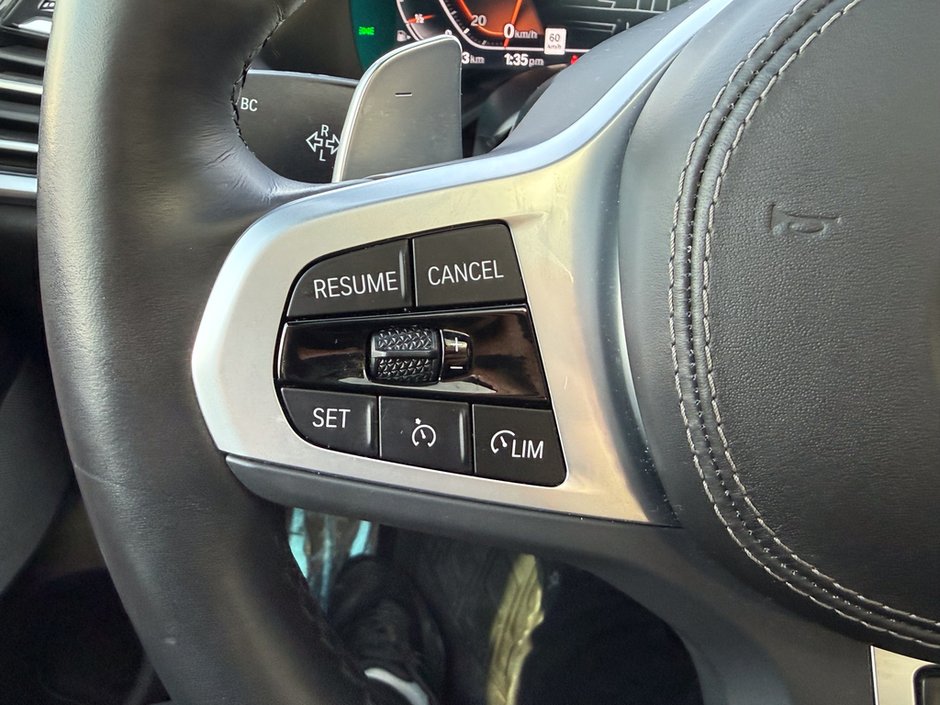 2022 BMW X7 xDrive40i-23