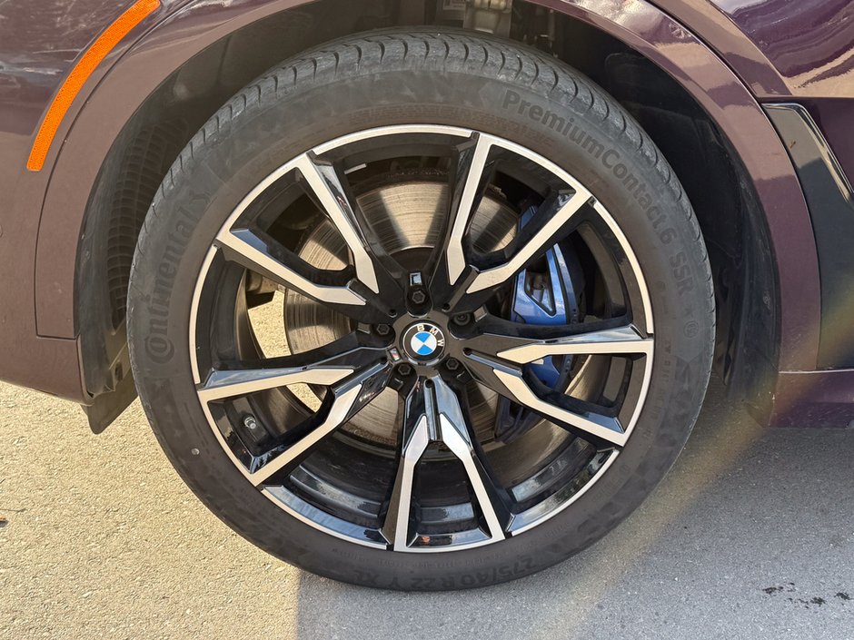 2022 BMW X7 xDrive40i-9