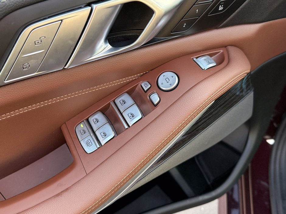 2022 BMW X7 xDrive40i-21