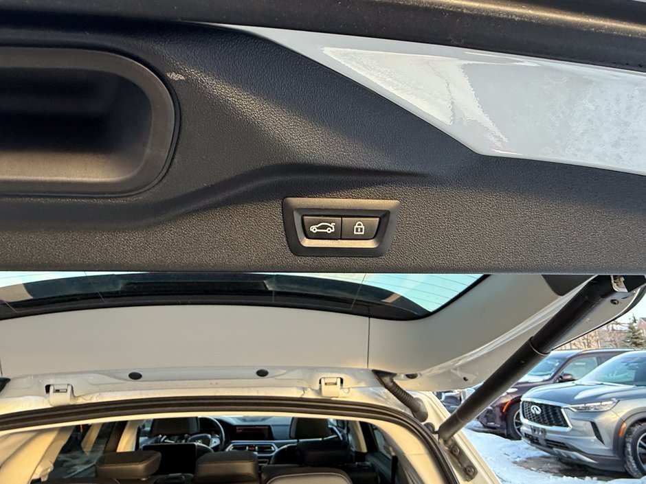 2022 BMW X7 xDrive40i-15