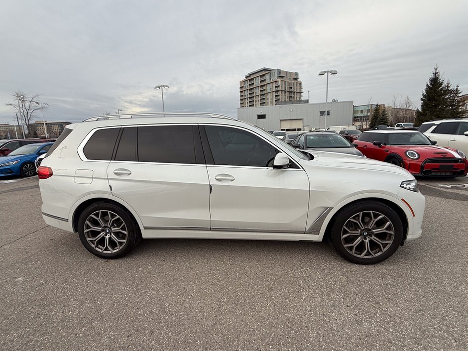 2022 BMW X7 xDrive40i-7
