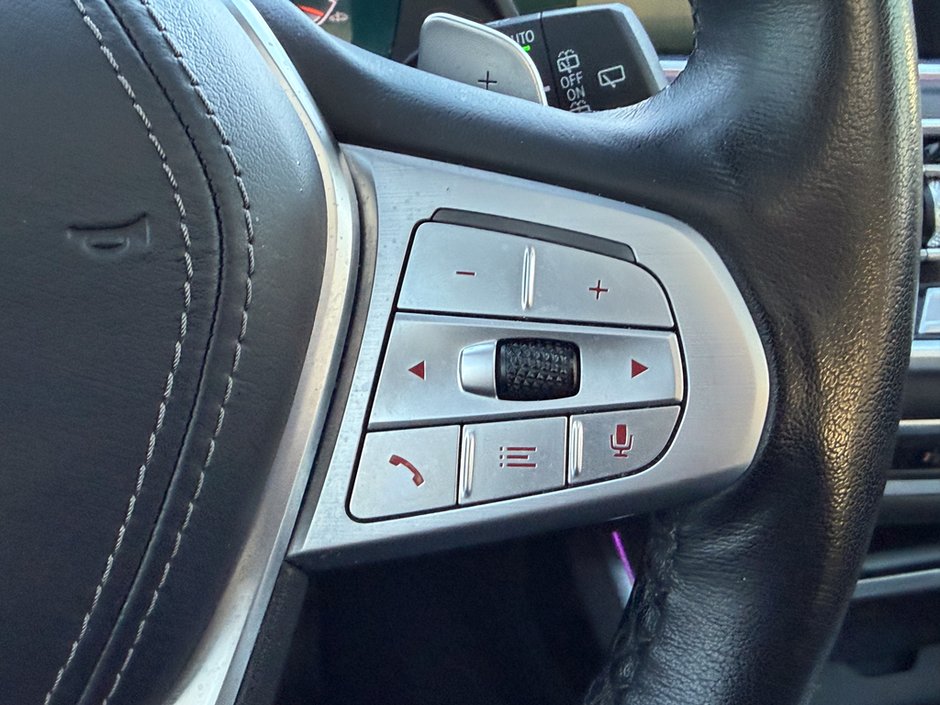 2022 BMW X7 xDrive40i-27