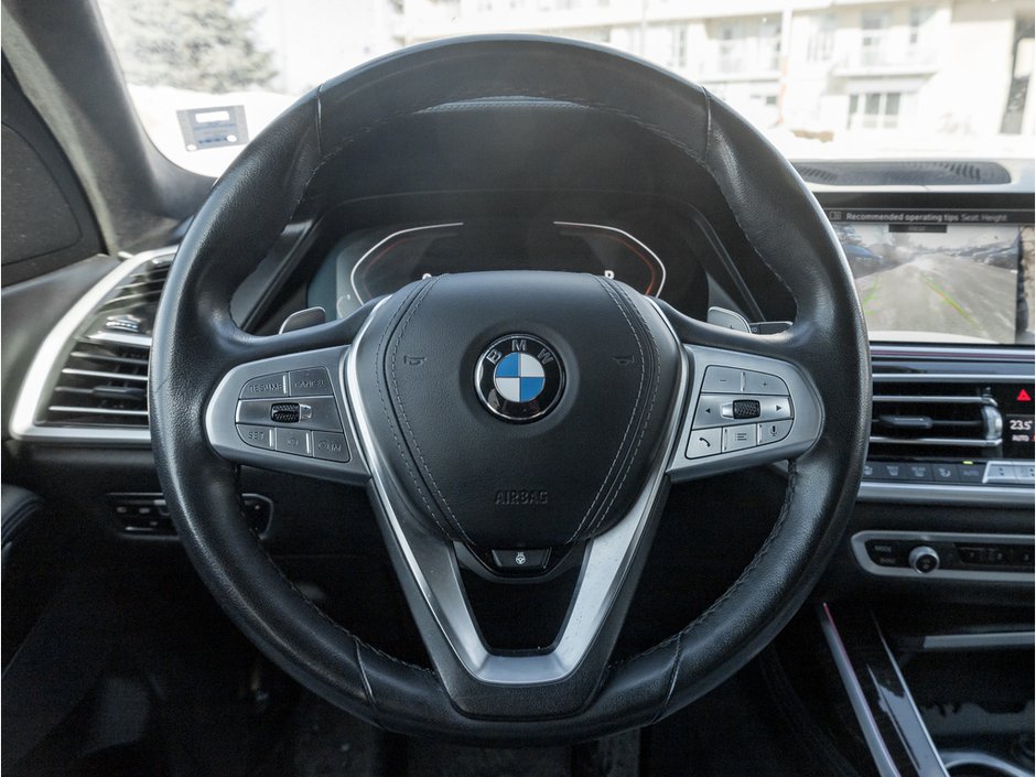 2022 BMW X7 xDrive40i-8