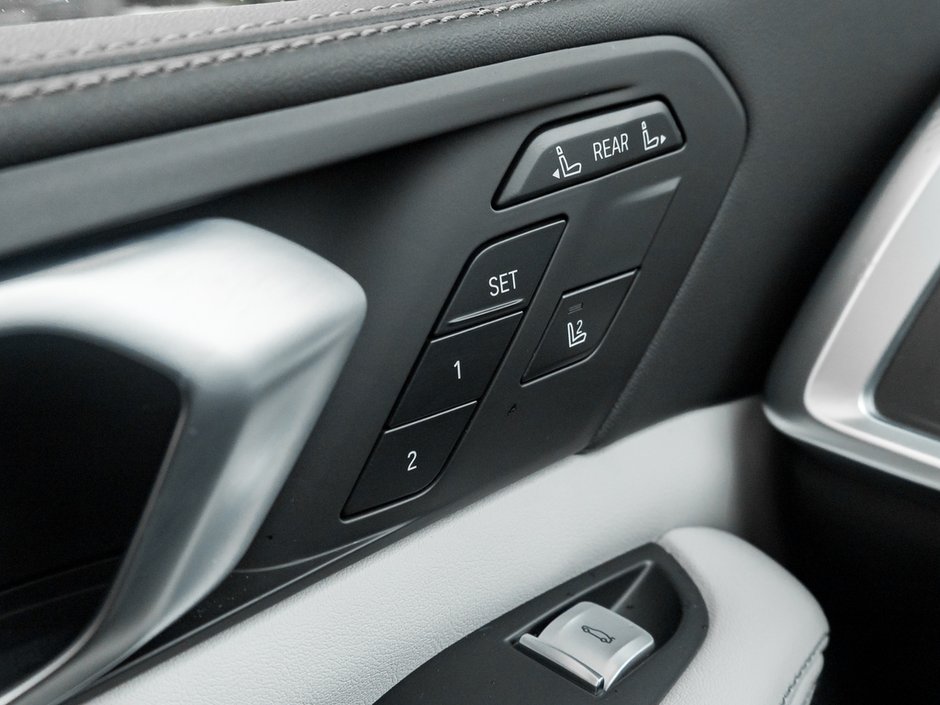 2023 BMW X7 xDrive40i-16