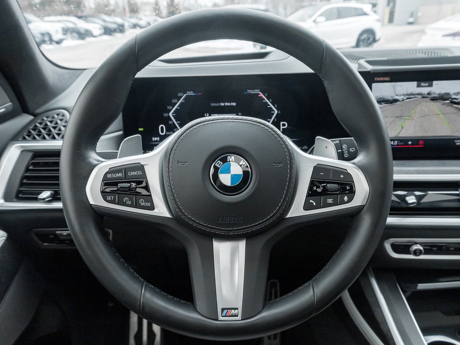 2023 BMW X7 xDrive40i-9