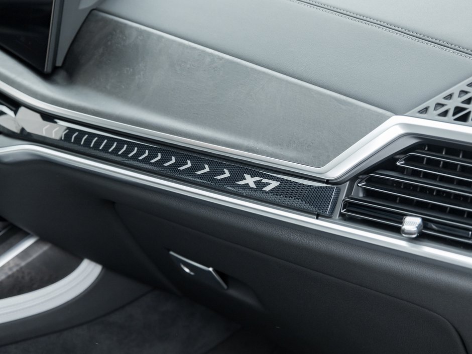 2023 BMW X7 xDrive40i-29